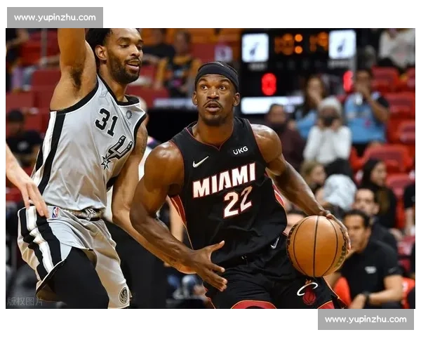 热火对决马刺比赛录像回放解析攻防博弈全景呈现关键时刻与球星表现复盘